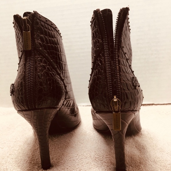 Burberry Alligator Bootie - Picture 4 of 7